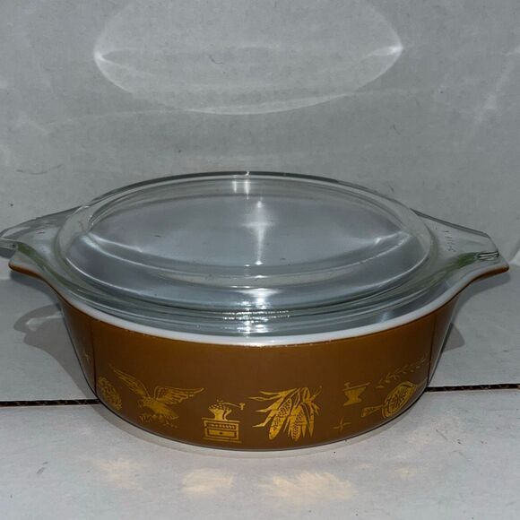 Pyrex Multicolor Early American Casserole Dish Ovenware with Clear Glass Lid - Picture 2 of 10